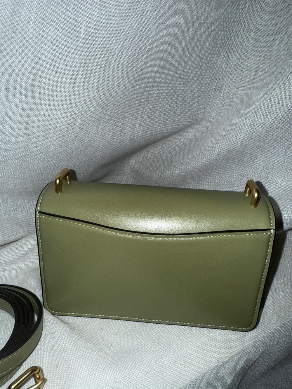 Coach Bandit Olive Green Leather Crossbody with Gold Hardware - Picture 3 of 7